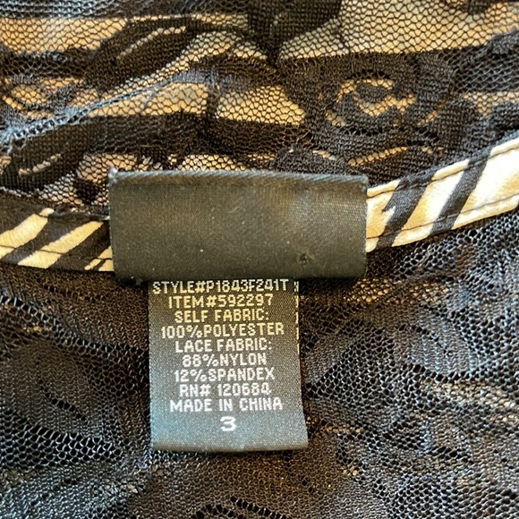 Torrid - zebra print tank tunic with black lace roses on back - size 3 - Picture 4 of 5